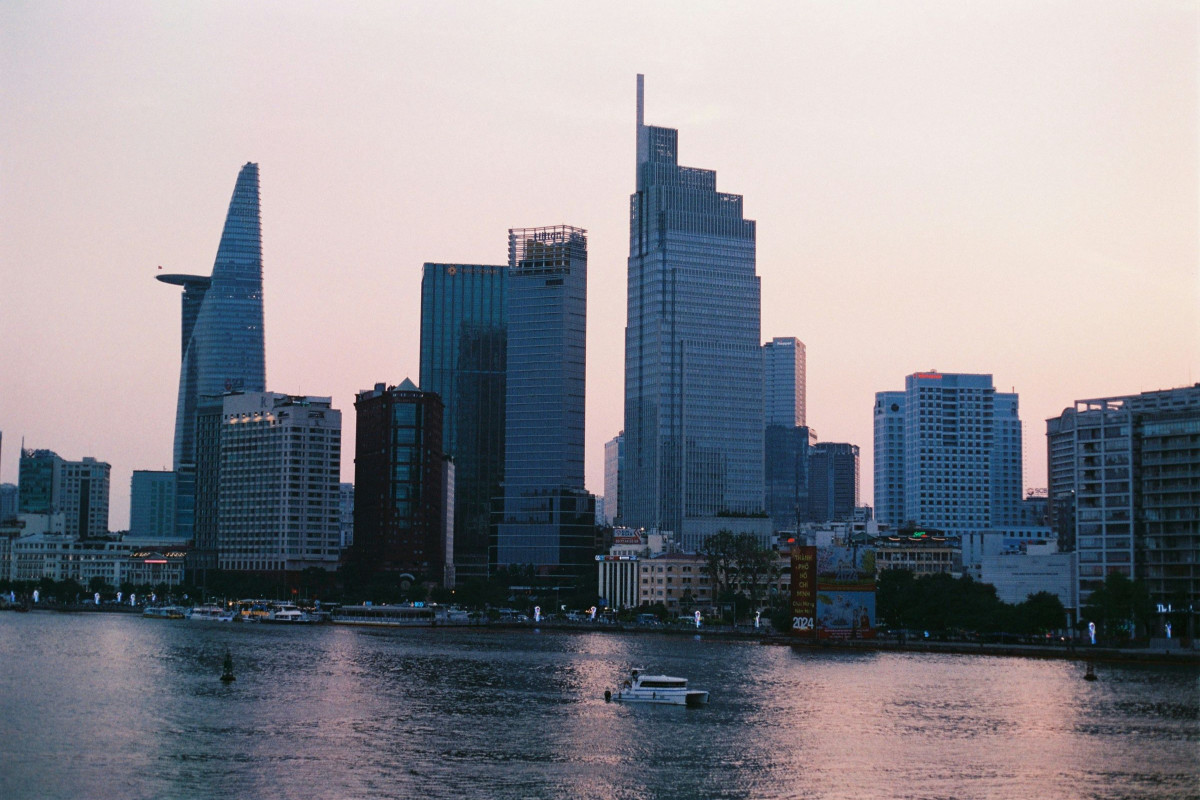 Guest Friendly Hotels in Ho Chi Minh City | Saigon: Best, Luxury & Cheap Room for Passport Bros and Bachelors