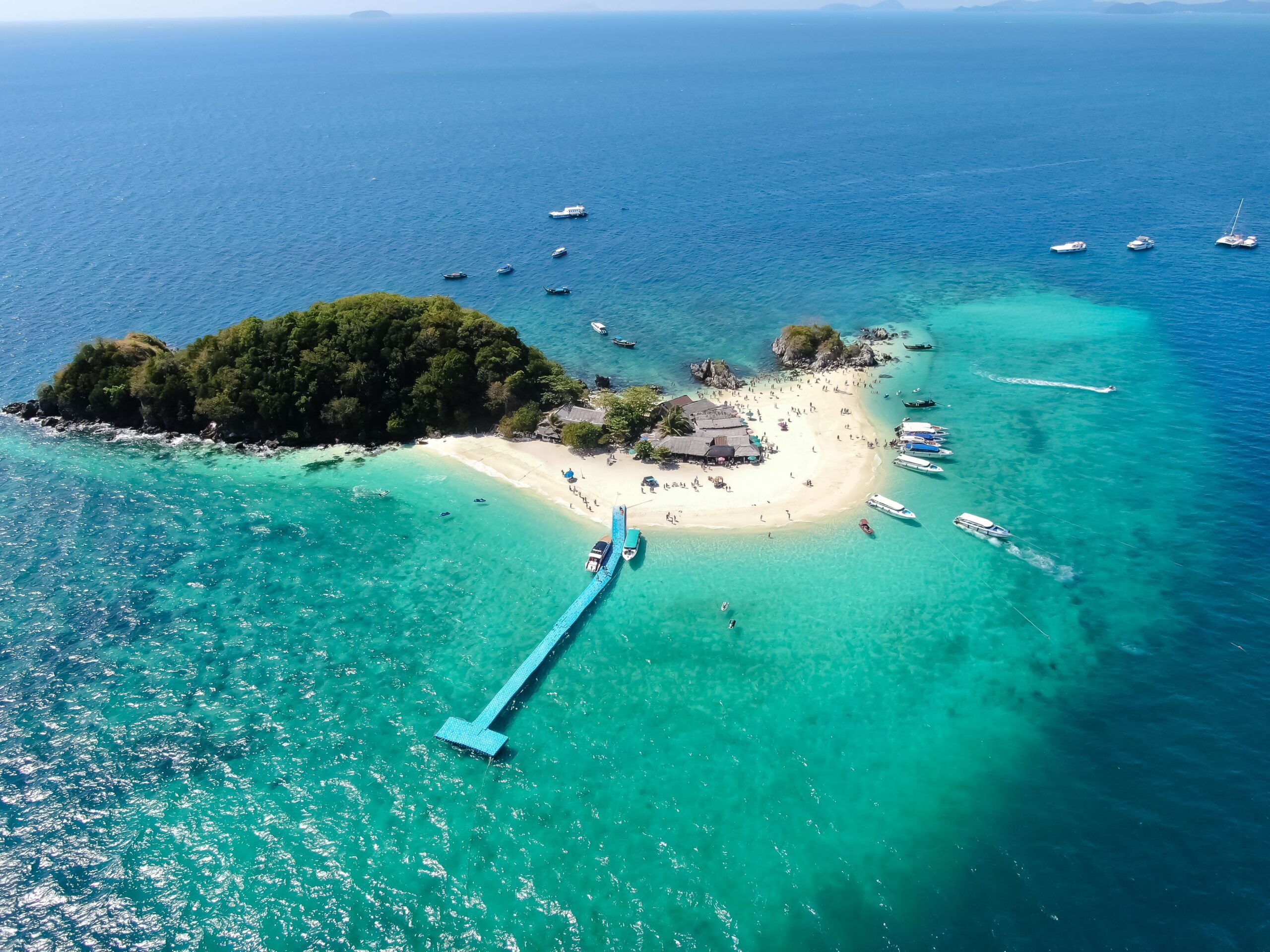 Guest Friendly Hotels in Koh Mook, Thailand Best No Joiner Fee Beach Resorts near the Emerald Cave